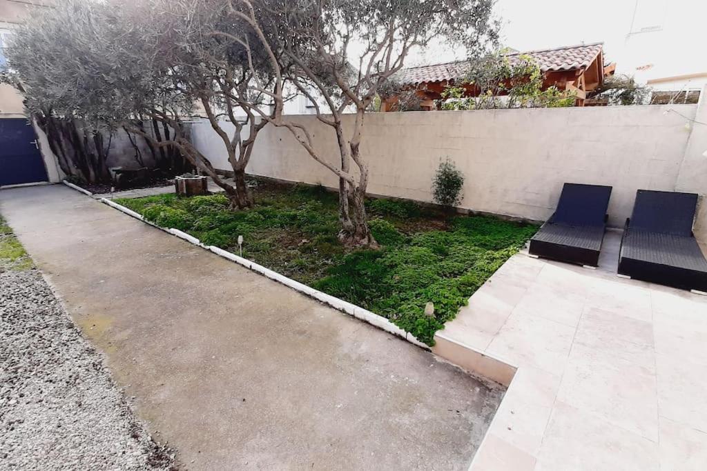 Maison Maloya 2 Chambres Avec Jardin Cavaillon Buitenkant foto