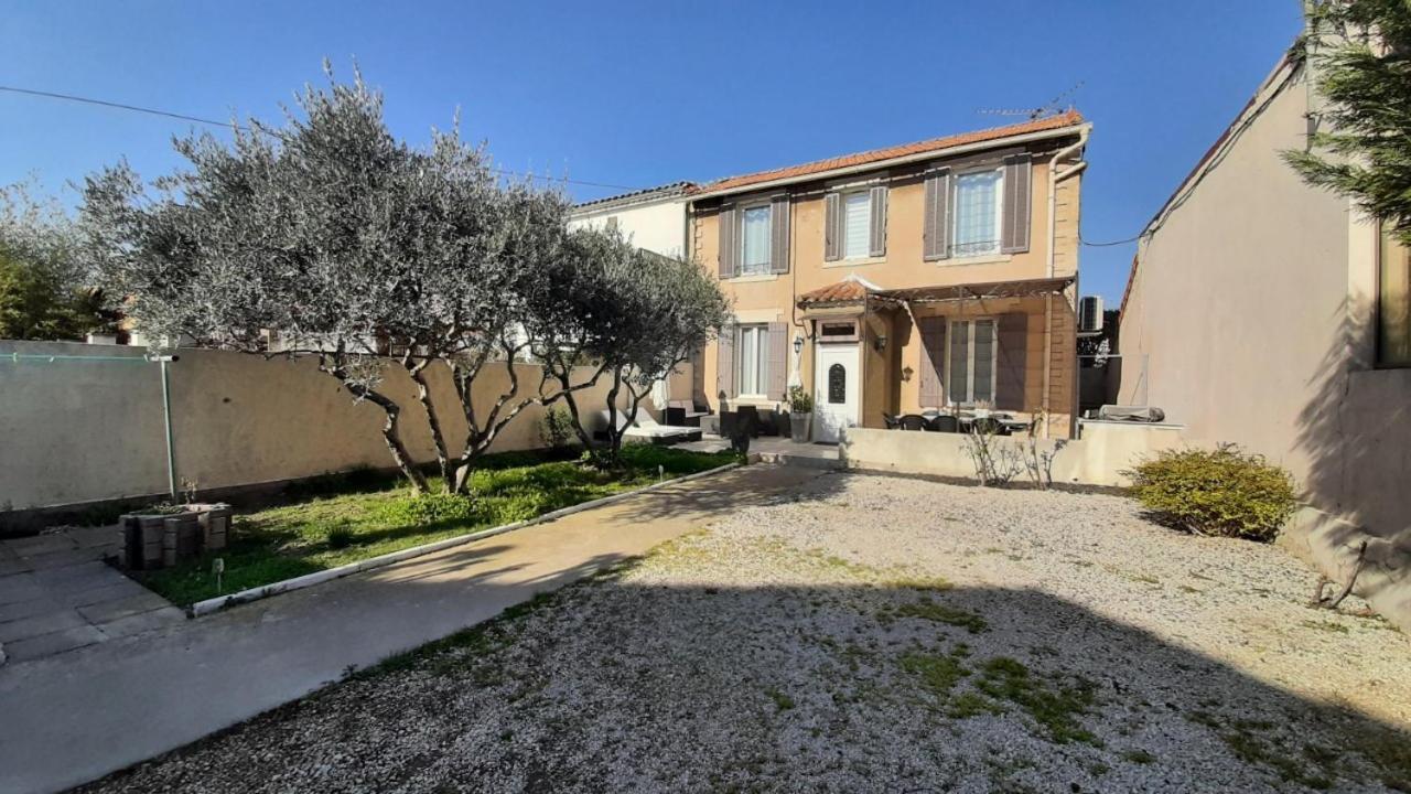 Maison Maloya 2 Chambres Avec Jardin Cavaillon Buitenkant foto